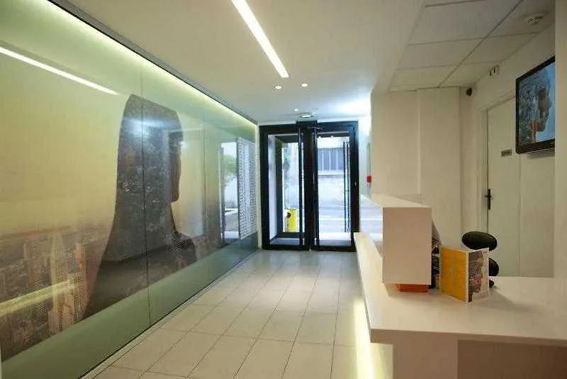 Staycity Gare De L'est Aparthotel 3*